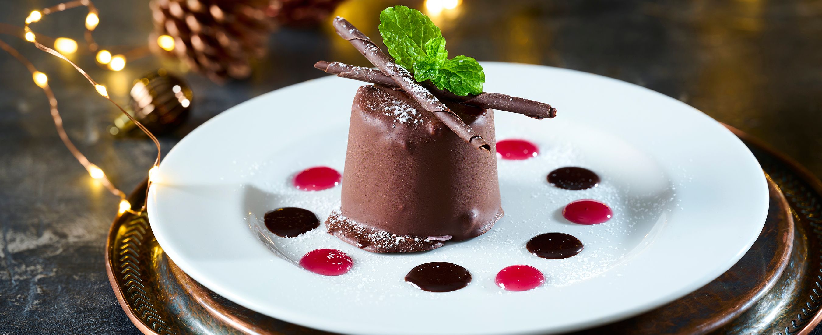 Boxing Day Lunch & Dinner at The Hollingwood Hotel in Hollingwood